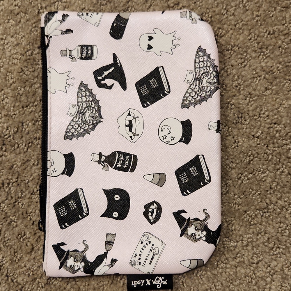 NEW IPSY Pink Halloween-Themed pouch / Makeup / Coin Purse